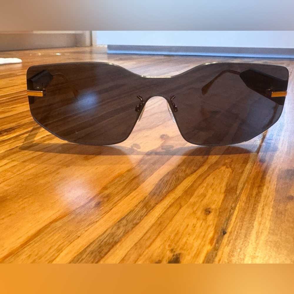 Fendi Shield Sunglasses Logo Oversized Gold Tone Visor Brown Lens